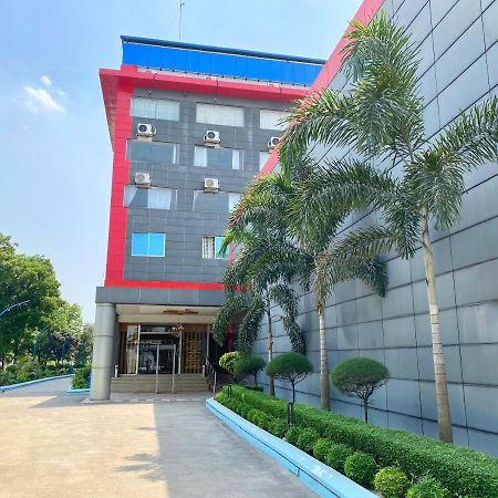 Gazipur Cculb Resort & Convention Hall מראה חיצוני תמונה